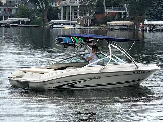 1999 Sea Ray 185 with an Ascent 2.0 Wakeboard Tower, photo 1 of 4
