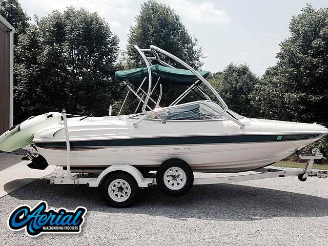2000 Bayliner Capri 1850 LX with an Airborne 2.0 Wakeboard Tower, photo 2 of 3
