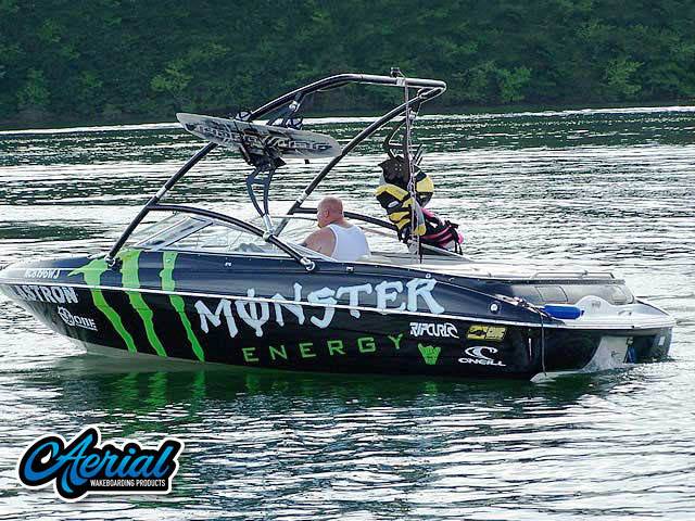 2000 Glastron GSX205 with an Assault Wakeboard Tower, photo 1 of 4