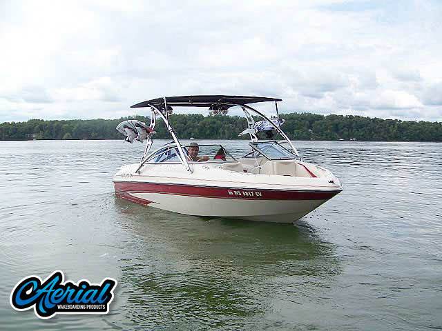 2000 Glastron GX205 with an Assault Wakeboard Tower, photo 1 of 2