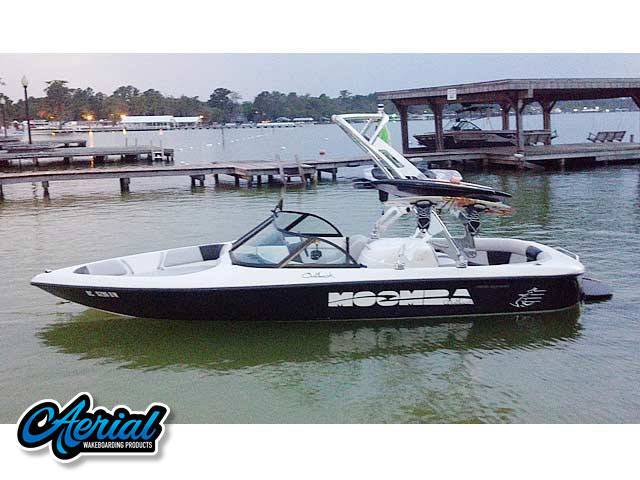 2000 Moomba Outback with a FreeRide Wakeboard Tower, photo 1 of 5