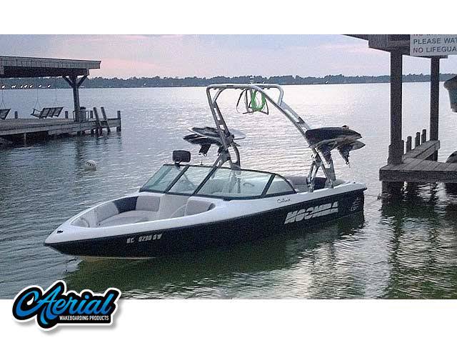 2000 Moomba Outback with a FreeRide Wakeboard Tower, photo 3 of 5