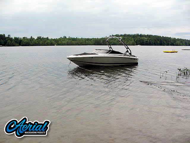 2001 Cobalt 226 with a FreeRide Wakeboard Tower, photo 2 of 3