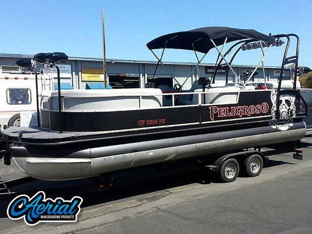 2001 Crestliner 2485 lsi with a F250 Pontoon Tower wakeboard tower, photo 2 of 5
