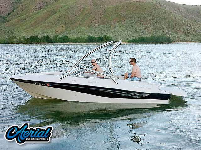 2001 Four Winns Horizon 180 with an Airborne 2.0 Wakeboard Tower, photo 1 of 2