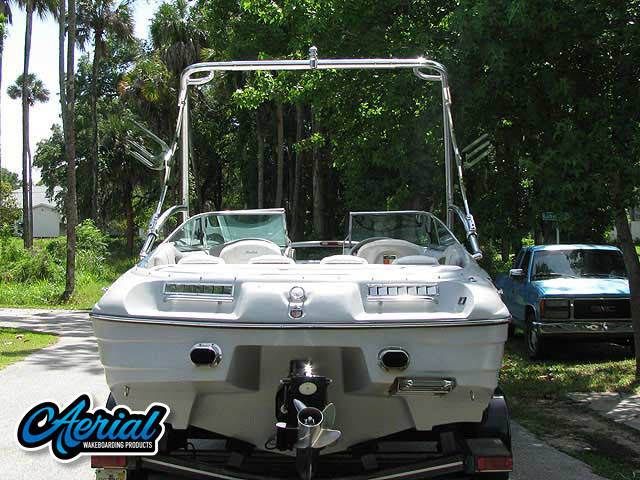 2001 Mariah 212 ltd. with 350 mag with an Assault Wakeboard Tower, photo 2 of 2