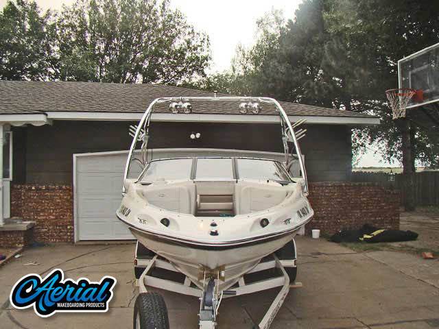 2001 Regal 2100LSR with an Assault Wakeboard Tower, photo 3 of 4
