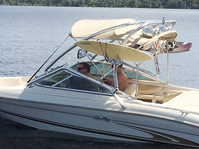 2001 Sea Ray 185 Sport with an Airborne 2.0 Wakeboard Tower, photo 3 of 5