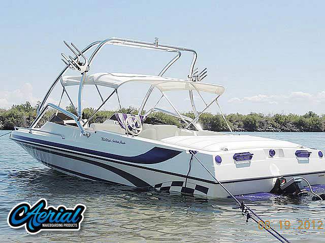 2001 Ultra Custom 21' with an Airborne 2.0 Wakeboard Tower, photo 1 of 2