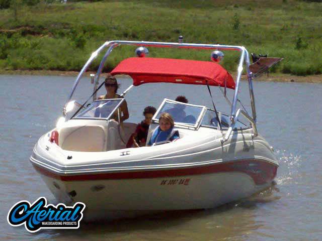2002 Rinker Captiva with an Airborne 2.0 Wakeboard Tower, photo 3 of 4