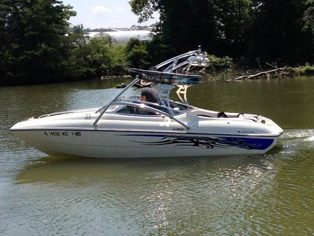 2002 Stingray 190 CS with an Assault Wakeboard Tower, photo 2 of 3