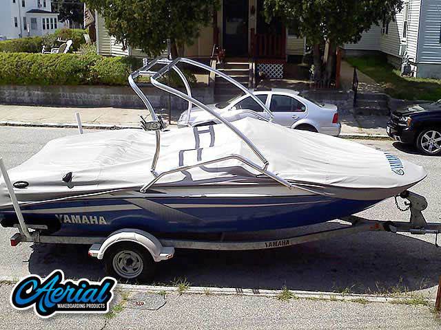 2002 Yamaha lx2000 with an Airborne 2.0 Wakeboard Tower, photo 1 of 2