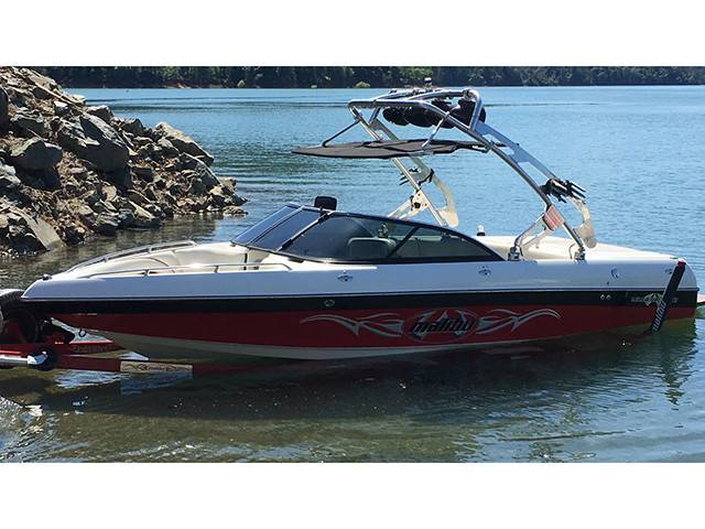 2003 Malibu Wakesetter VLX with a FreeRide Wakeboard Tower, photo 2 of 3