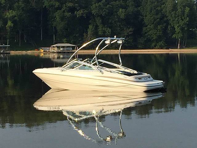 2003 Maxum 1900sr with an Airborne 2.0 Wakeboard Tower, photo 1 of 4