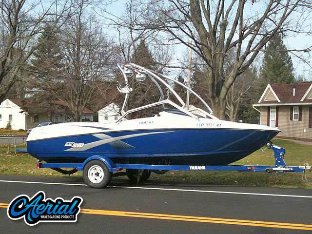 2003 Yamaha LX 210 with an Airborne 2.0 Wakeboard Tower