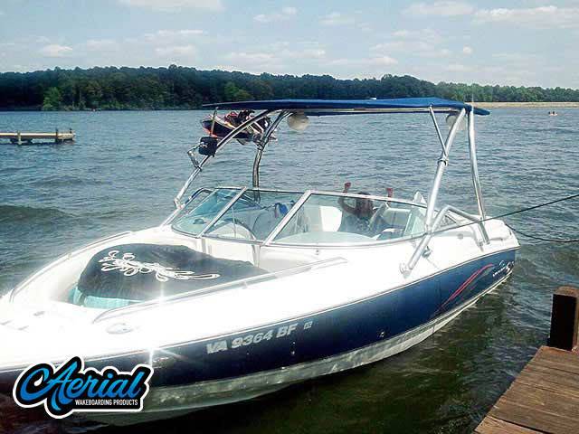 2005 Chaparral 220ssi with an Airborne 2.0 Wakeboard Tower