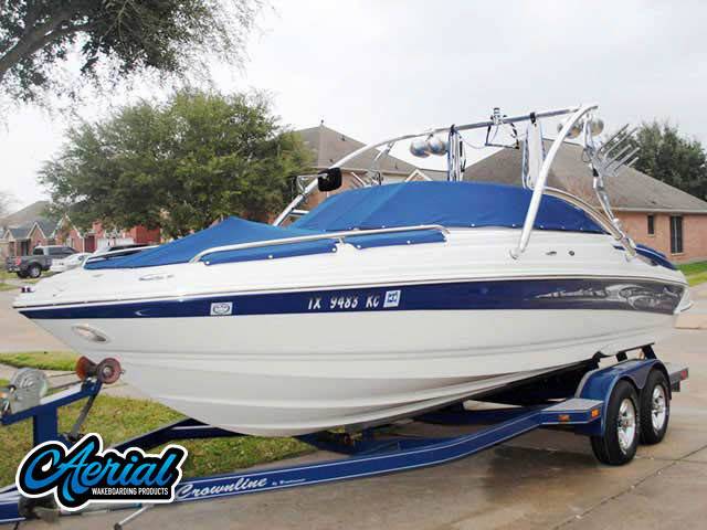 2005 Crownline 225 GLS with an Assault Wakeboard Tower, photo 2 of 4