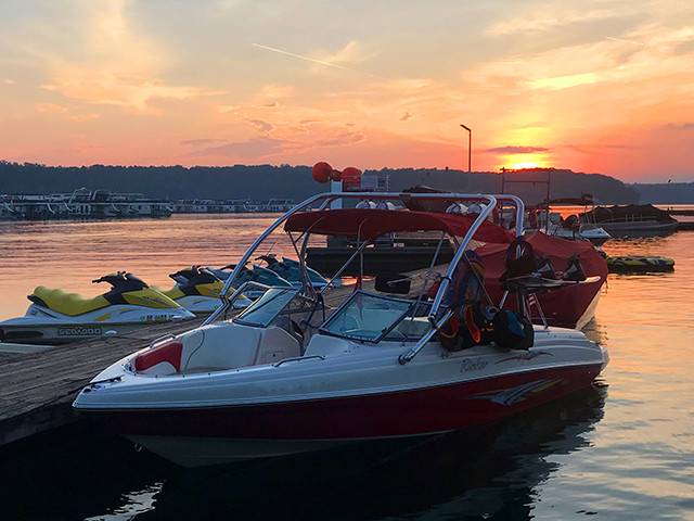 2005 Rinker Captiva 212 with an Airborne 2.0 Wakeboard Tower, photo 2 of 3