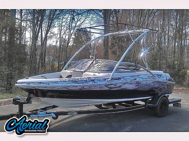 2005 Tahoe Q4 with an Assault Wakeboard Tower, photo 1 of 3