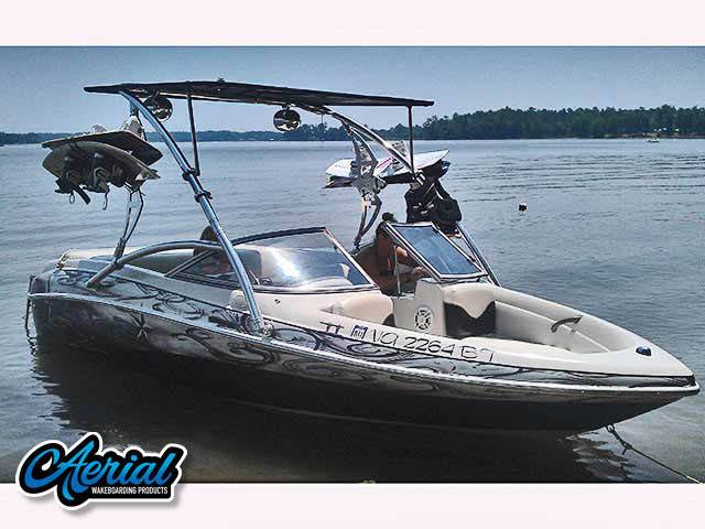 2005 Tahoe Q4 with an Assault Wakeboard Tower, photo 3 of 3
