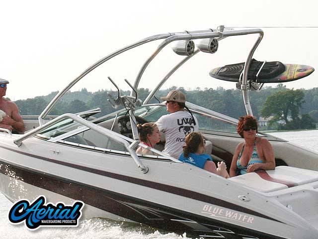 2006 Blue Water 2150 with an Airborne 2.0 Wakeboard Tower, photo 2 of 9