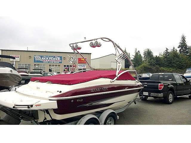 2006 Glastron with an Assault Wakeboard Tower, photo 1 of 8