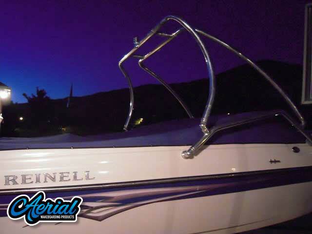2006 Reinell/230 LSE/ with an Airborne 2.0 Wakeboard Tower, photo 1 of 3