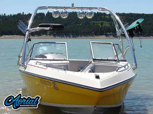 2007 Bluewater Cascade with an Assault Wakeboard Tower, photo 3 of 5