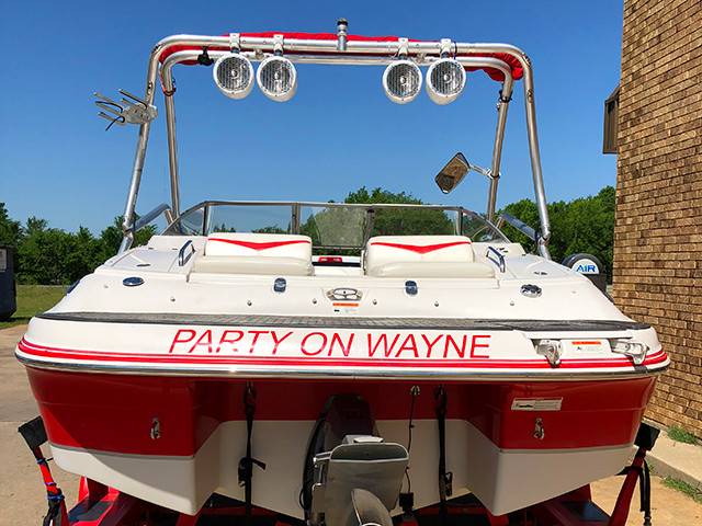 2007 Four Winns H220 with an Airborne 2.0 Wakeboard Tower, photo 3 of 3
