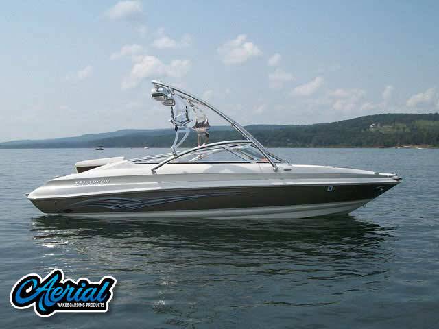 2007 Larson with an Assault Wakeboard Tower, photo 2 of 3