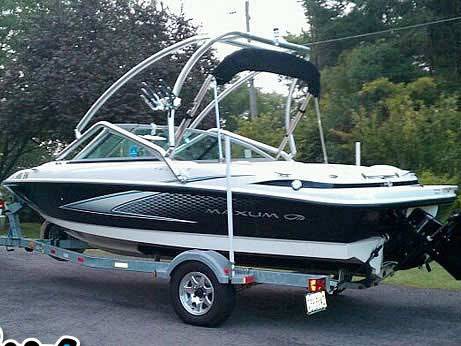 2007 Maxum MX1800 with an Airborne 2.0 Wakeboard Tower, photo 1 of 2