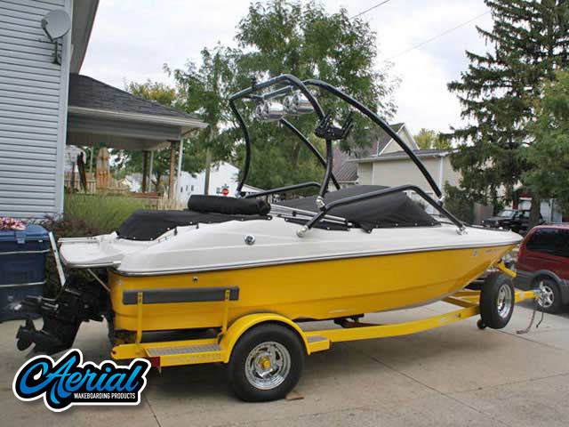2007 Vectra Sport 172 with an Airborne 2.0 Wakeboard Tower, photo 3 of 3