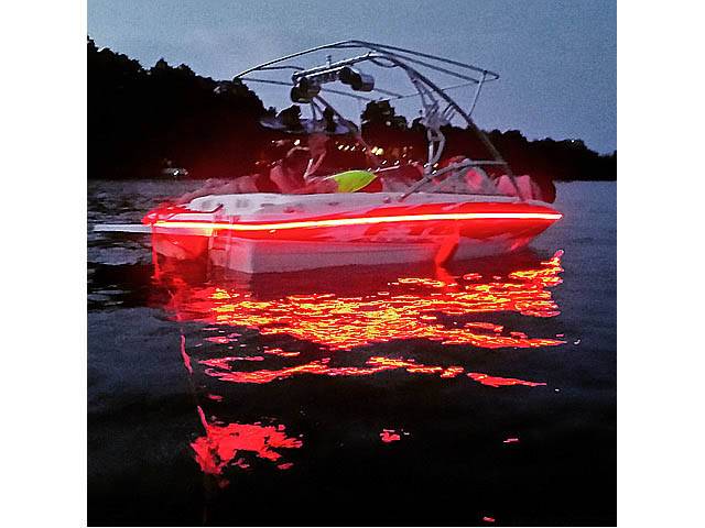 2008 Bayliner F18 with an Assault Wakeboard Tower