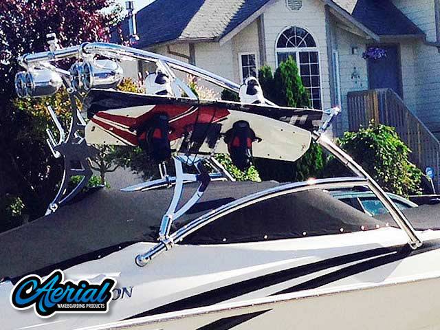 2008 Larson Senza 226 with an Assault Wakeboard Tower, photo 3 of 5