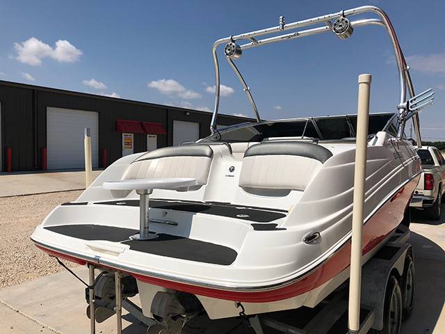 2008 Yamaha SX230 with an Airborne 2.0 Wakeboard Tower, photo 3 of 4