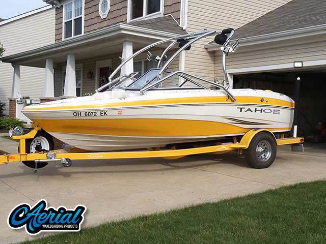 2009 Tahoe Q5i with an Airborne 2.0 Wakeboard Tower, photo 3 of 3