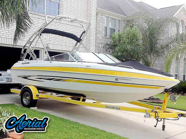 2010 Glastron GT205 with a FreeRide Wakeboard Tower