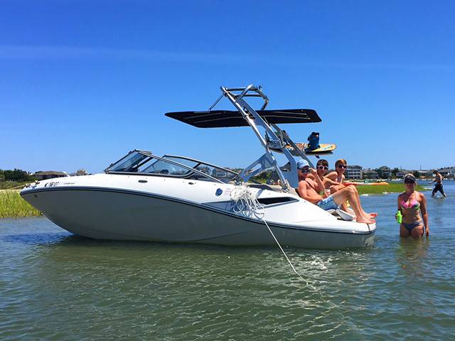 2010 Sea-Doo Challenger 210 435hp with a FreeRide Wakeboard Tower, photo 2 of 2