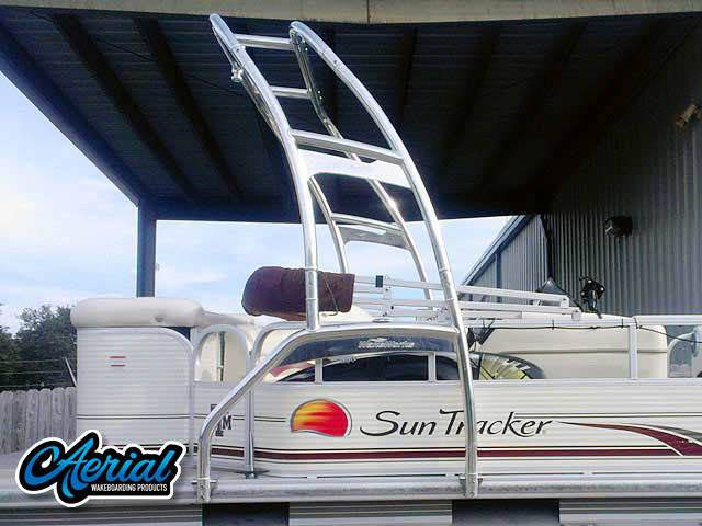 2010 SUN TRACKER Party Barge 240 with a F250 Pontoon Tower wakeboard tower, photo 2 of 6