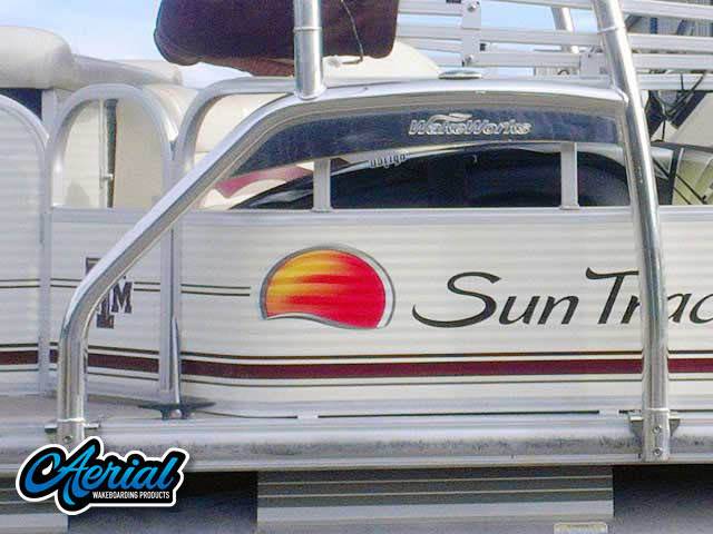2010 SUN TRACKER Party Barge 240 with a F250 Pontoon Tower wakeboard tower, photo 3 of 6