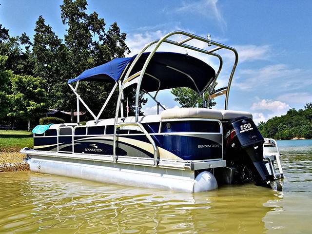 2011 Bennington Pontoon with a F250 Pontoon Tower wakeboard tower, photo 1 of 2