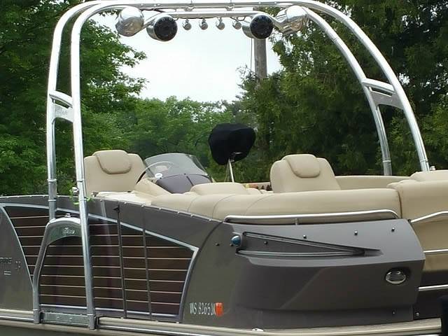 2014 Larson Escape with a F250 Pontoon Tower wakeboard tower, photo 2 of 5
