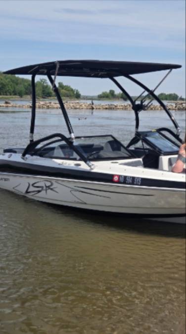 2017 Larson LSR 2000 with an Airborne 2.0 Wakeboard Tower, photo 3 of 3