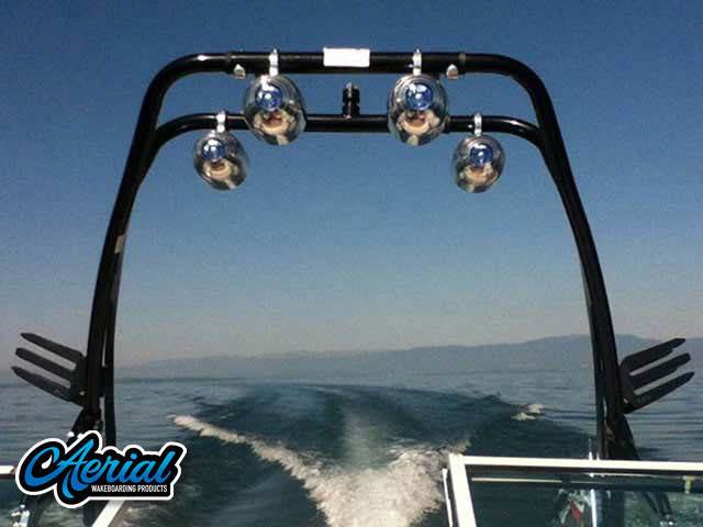Chris-Craft with a FreeRide Wakeboard Tower, photo 3 of 4