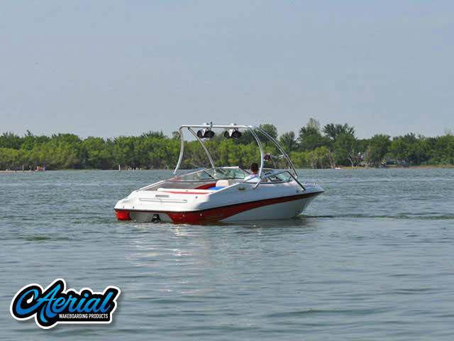 Crownline with an Airborne 2.0 Wakeboard Tower, photo 3 of 5