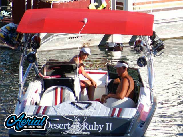 Donzi with an Airborne 2.0 Wakeboard Tower, photo 2 of 4