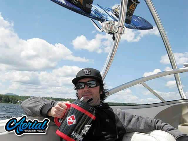 Maxum with an Ascent 2.0 Wakeboard Tower, photo 3 of 3