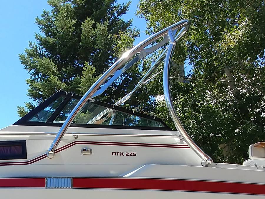 1986 Mark Twain MTX225 with an Ascent 2.0 Wakeboard Tower, photo 2 of 2