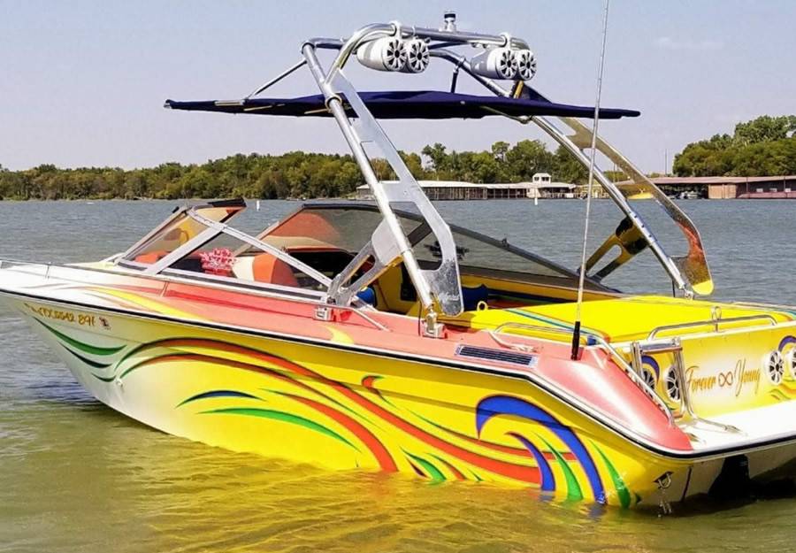 1987 Sea Ray Sorrento 21" with a FreeRide Wakeboard Tower, photo 1 of 5