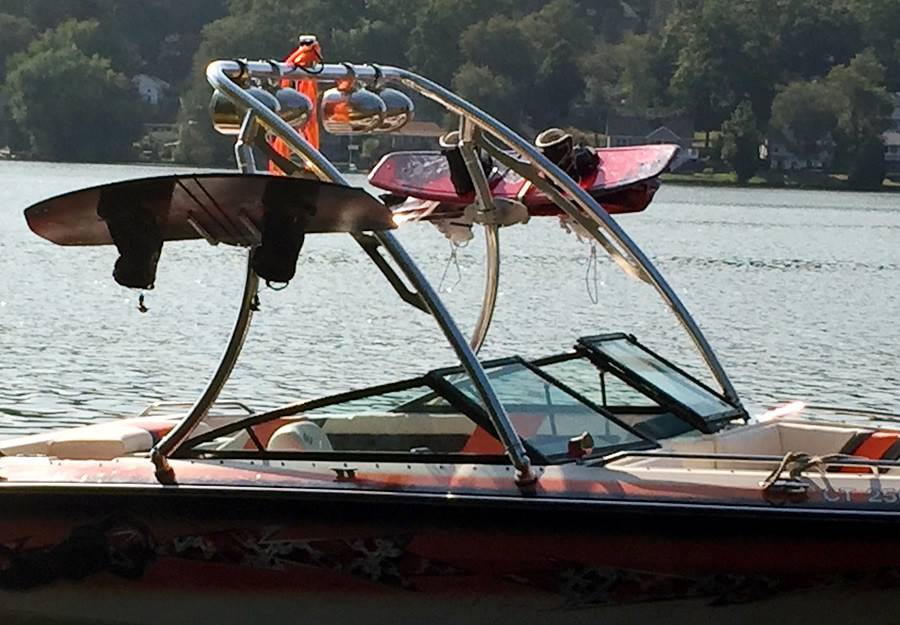 1990 Chaparral XL175 with an Ascent 2.0 Wakeboard Tower, photo 3 of 4